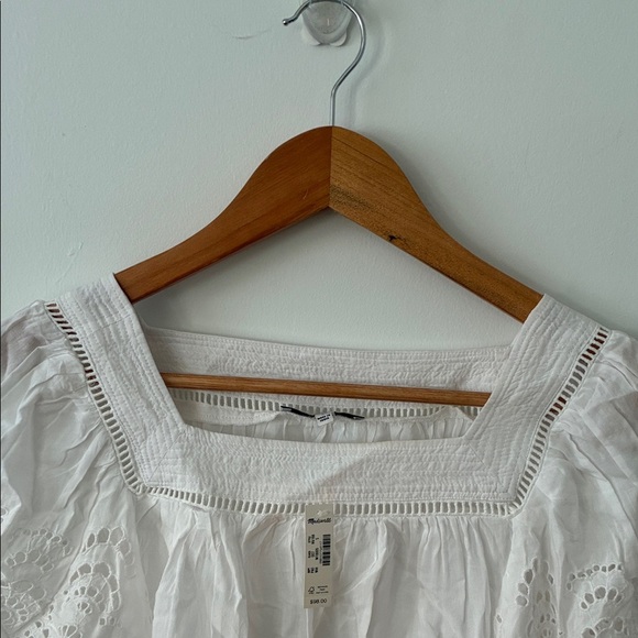 Flutter-Sleeve Top - Picture 8 of 11